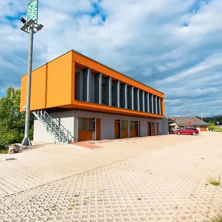 Jetel Motel Králŭv Dvŭr